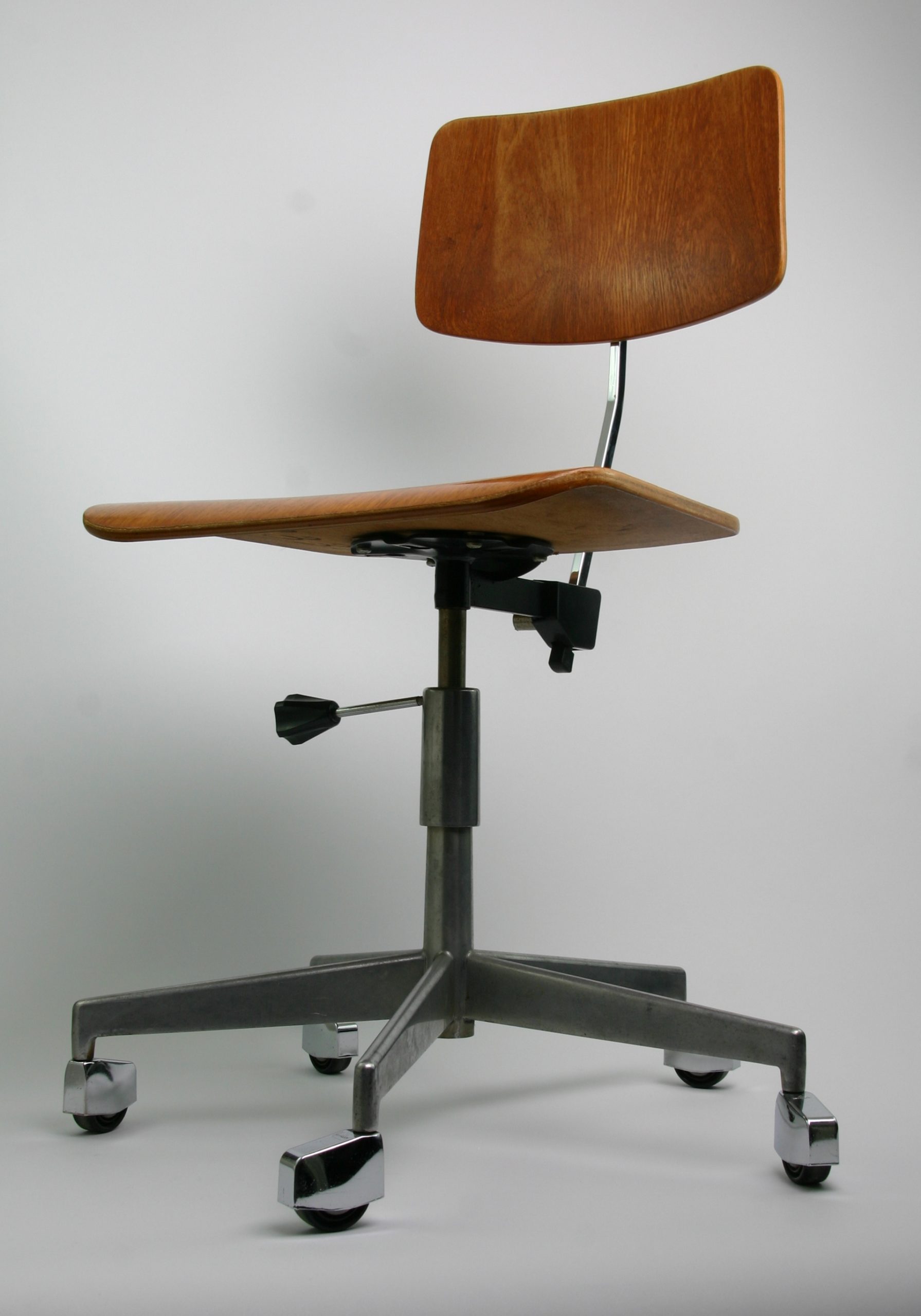 Labofa Jorgen Rasmussen swivel chair secondary